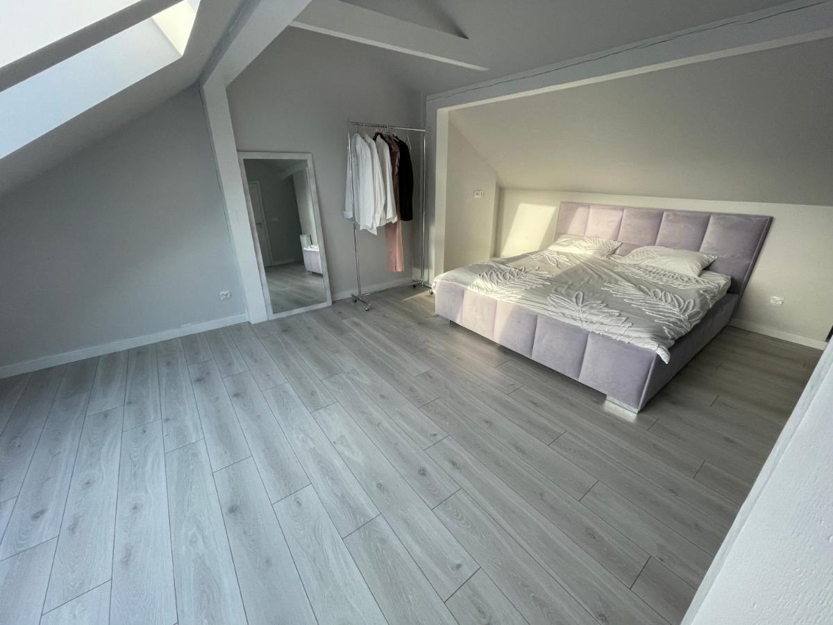 Apartament Luxlook Nowy Sacz Exterior photo